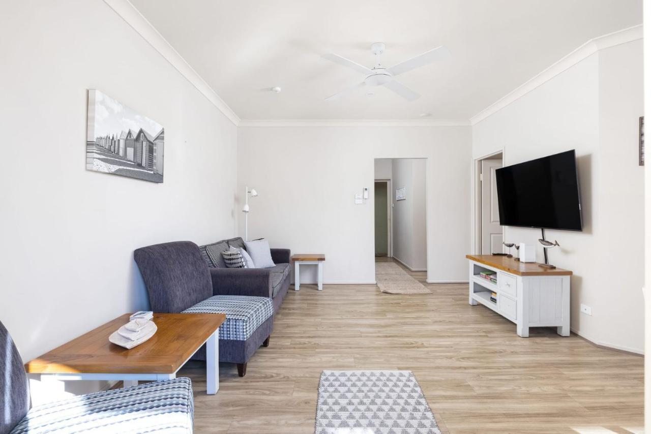 Marty S Little No 9 * Nelson Bay